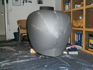 Die Fronthaube aus Schaum.